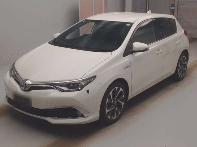 TOYOTA AURIS