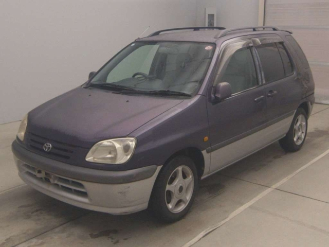 TOYOTA RAUM