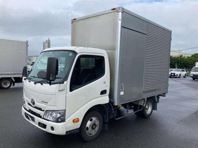 TOYOTA DYNA