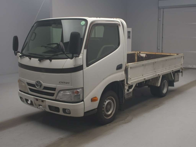 TOYOTA DYNA
