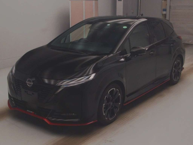 NISSAN AURA