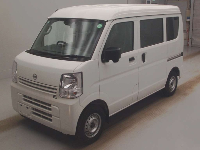 NISSAN CLIPPER VAN