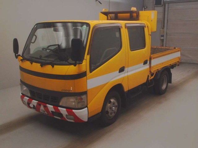 TOYOTA DYNA