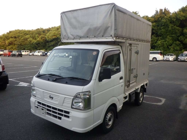 NISSAN CLIPPER TRUCK