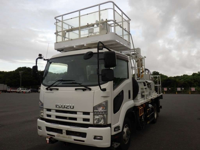 ISUZU FORWARD