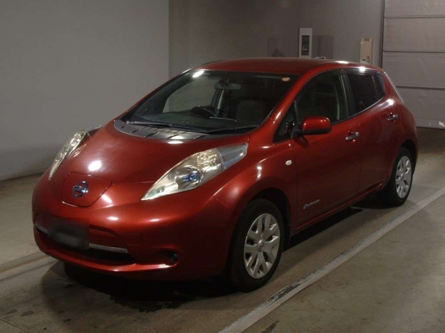 NISSAN LEAF
