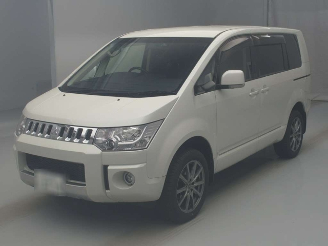 MITSUBISHI DELICA D5