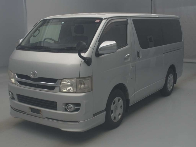 TOYOTA REGIUS ACE VAN