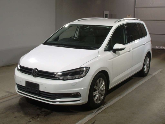 VOLKSWAGEN GOLF TOURAN