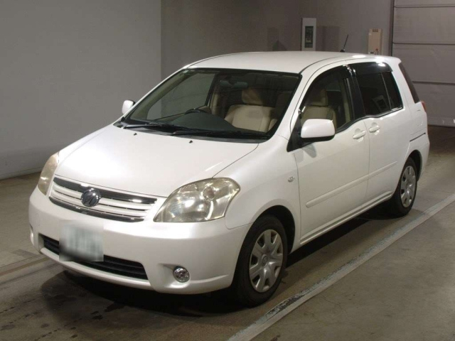 TOYOTA RAUM