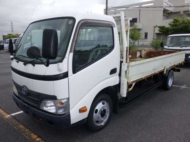 TOYOTA DYNA