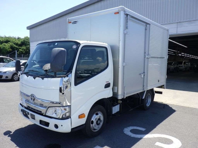 TOYOTA DYNA