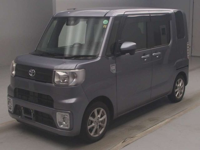 TOYOTA PIXIS MEGA