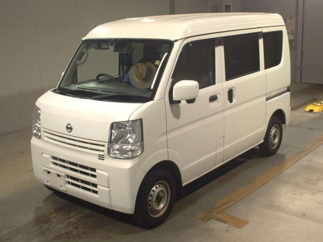 NISSAN CLIPPER VAN