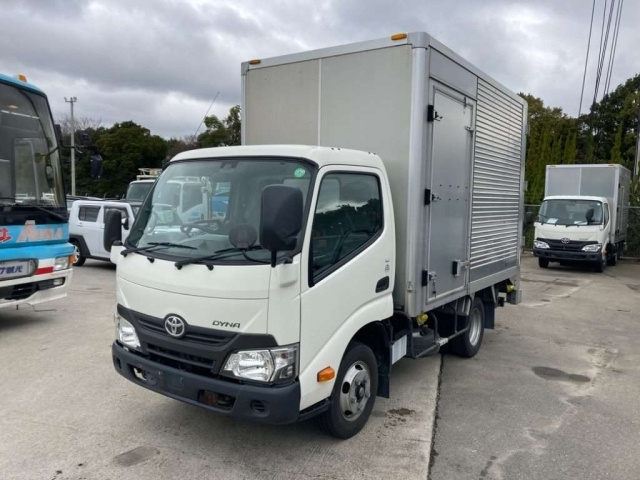 TOYOTA DYNA