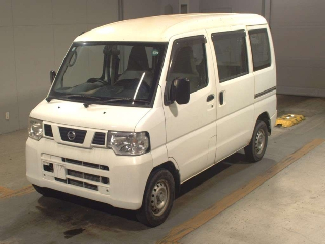 NISSAN CLIPPER VAN