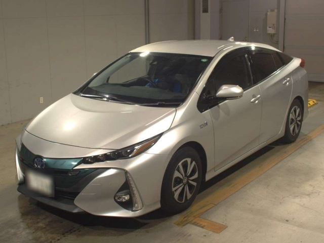 TOYOTA PRIUS PHV