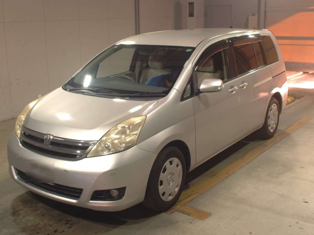 TOYOTA ISIS