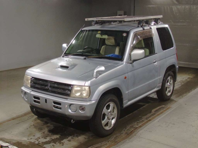 MITSUBISHI PAJERO MINI