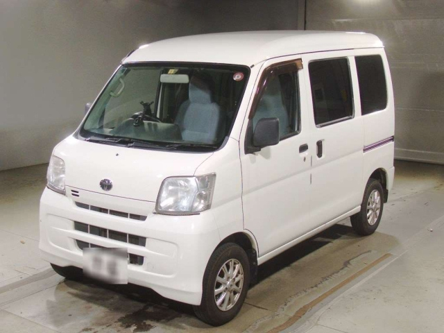 TOYOTA PIXIS VAN
