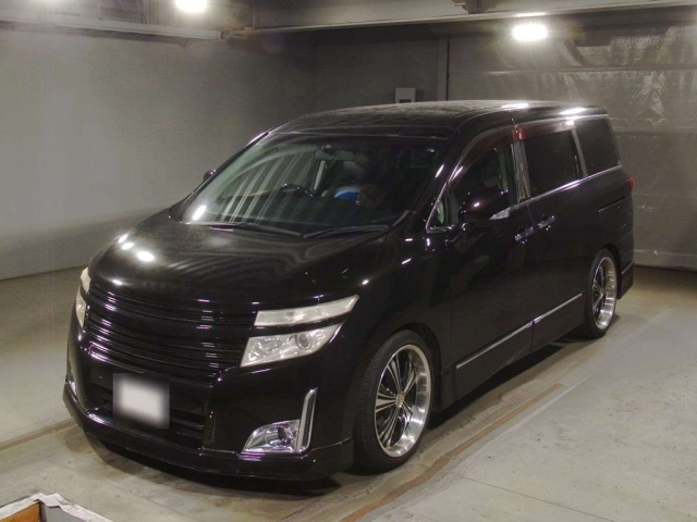 NISSAN ELGRAND