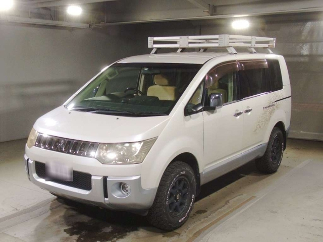 MITSUBISHI DELICA D5