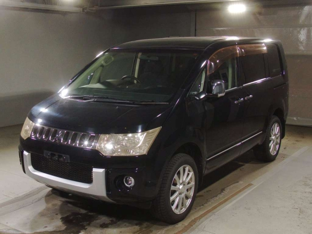 MITSUBISHI DELICA D5