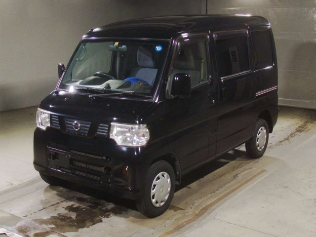 NISSAN CLIPPER VAN