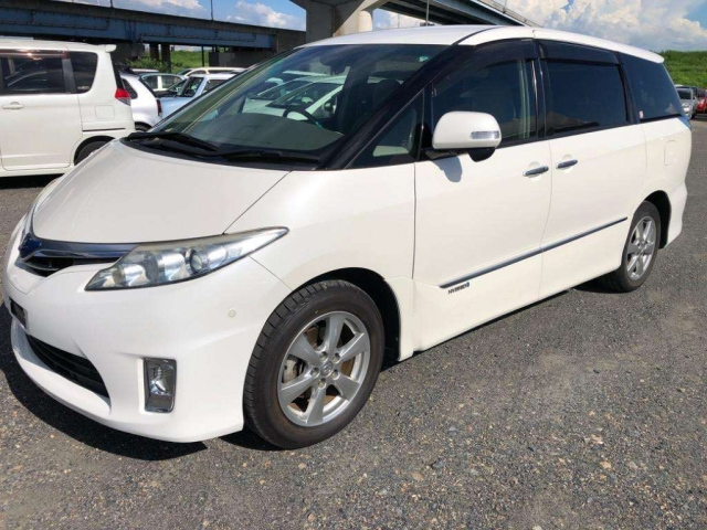 TOYOTA ESTIMA HYBRID