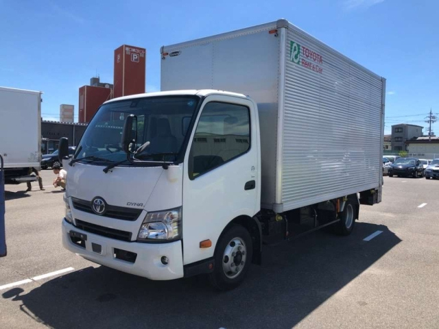 TOYOTA DYNA