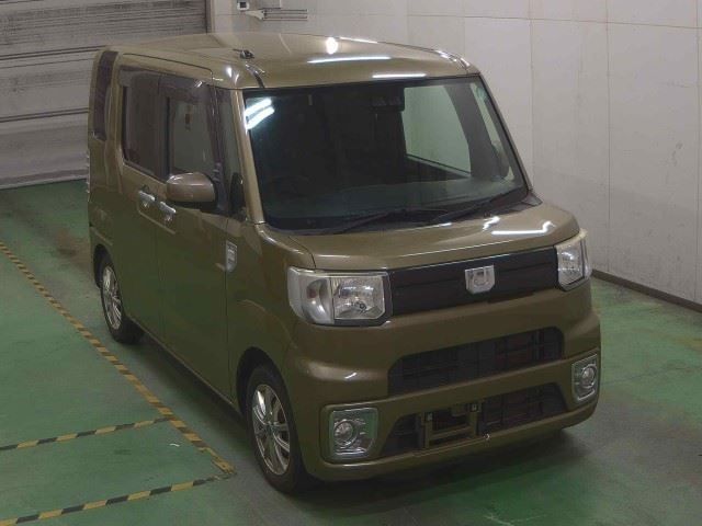 DAIHATSU WAKE