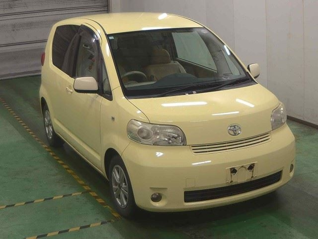 TOYOTA PORTE