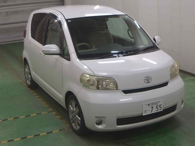 TOYOTA PORTE