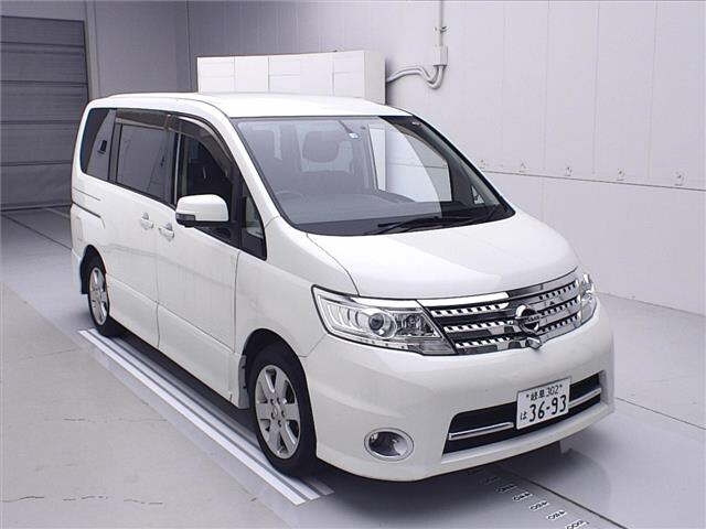 NISSAN SERENA