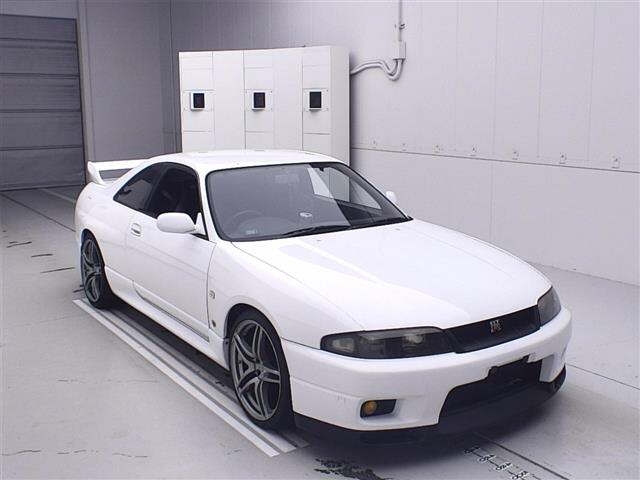 NISSAN SKYLINE