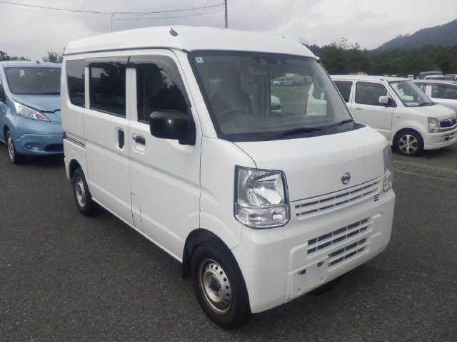 NISSAN CLIPPER VAN