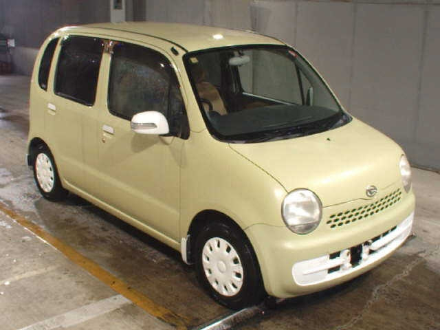 DAIHATSU MOVE LATTE