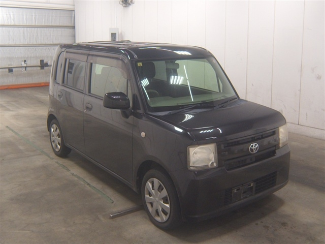 TOYOTA PIXIS SPACE