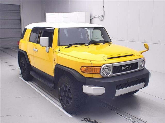 TOYOTA FJ CRUISER