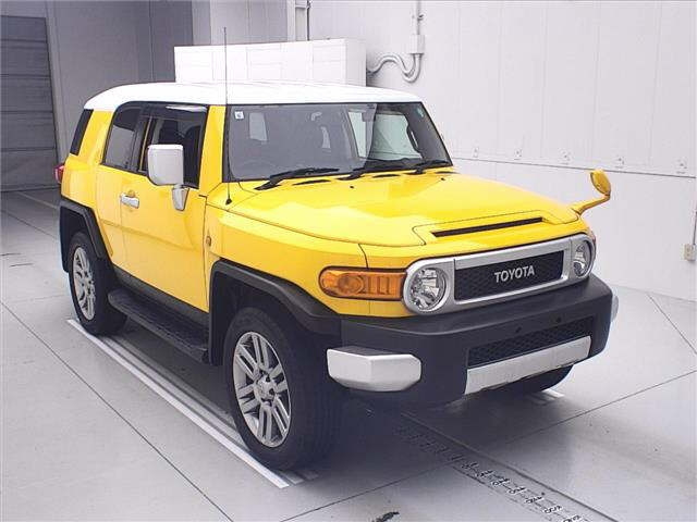 TOYOTA FJ CRUISER