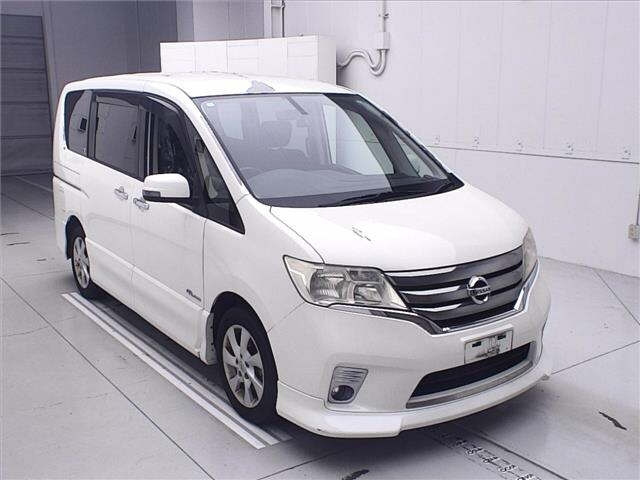 NISSAN SERENA