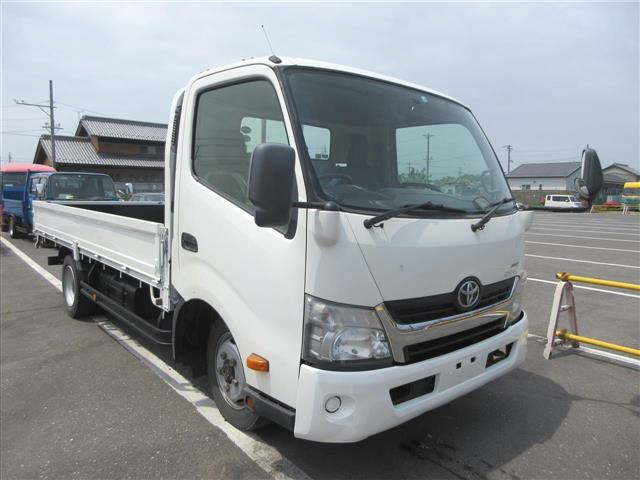 TOYOTA DYNA