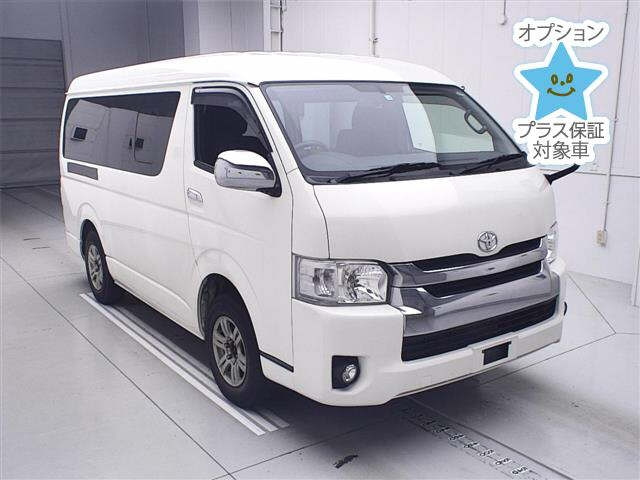 TOYOTA HIACE