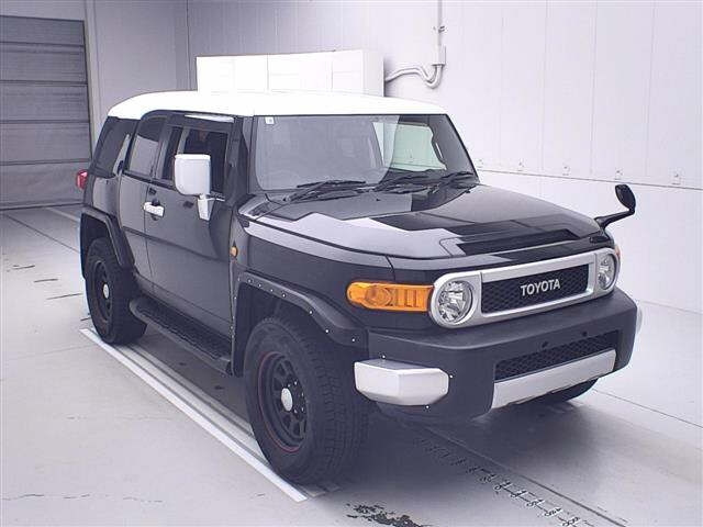 TOYOTA FJ CRUISER