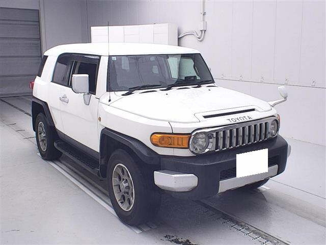 TOYOTA FJ CRUISER