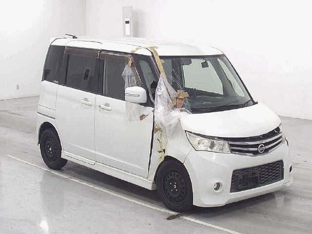NISSAN ROOX