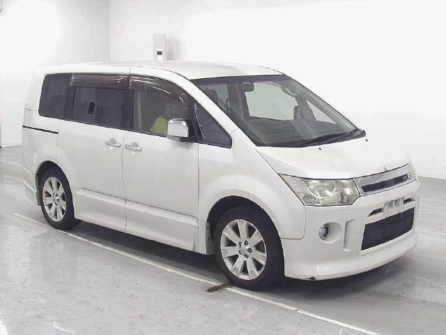 MITSUBISHI DELICA D5