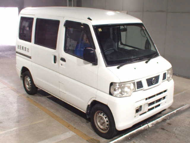 NISSAN CLIPPER VAN