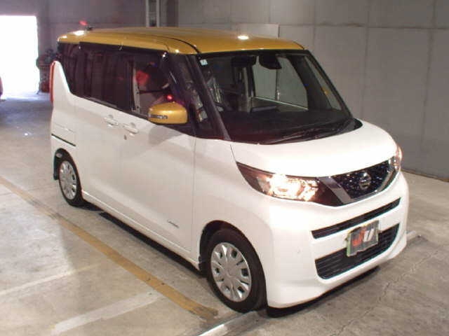 NISSAN ROOX