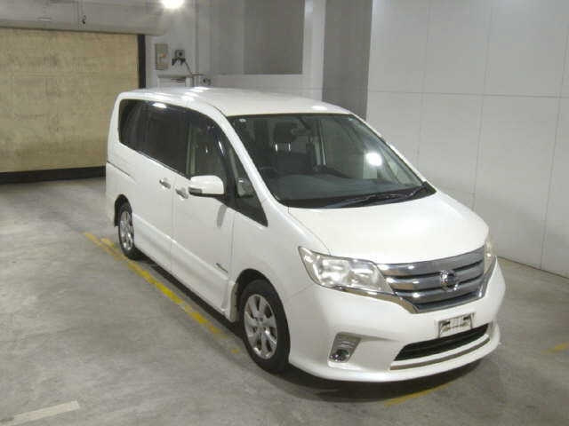 NISSAN SERENA